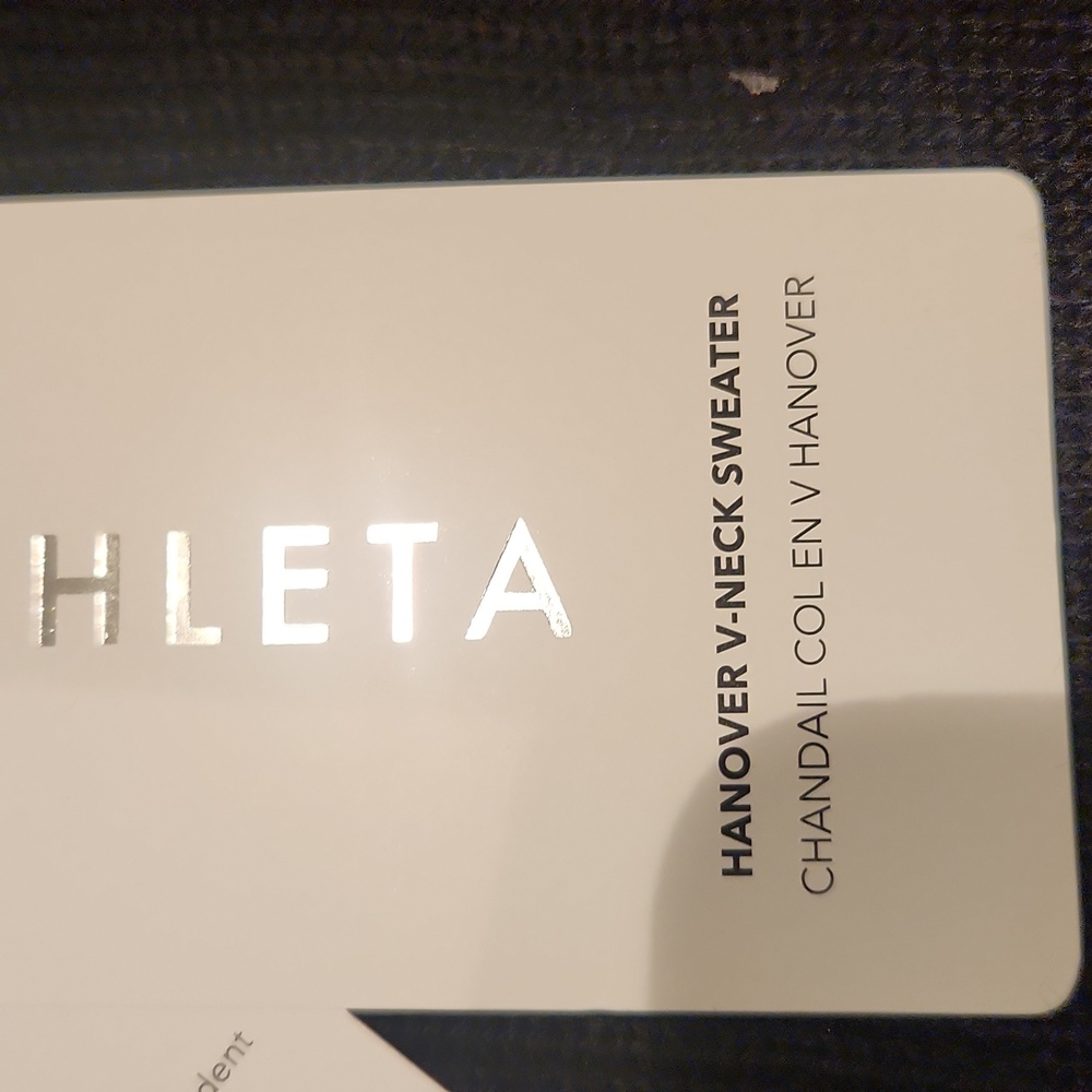 NWT- Athleta Hanover V-Neck Sweater- M - Picture 4 of 6
